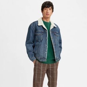 Levis Sherpa lined jacket